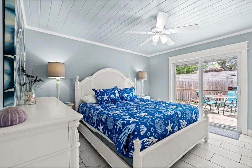 Starfish Wishes ~.7 from beach ~Sleeps 5 ~PetsOk - Image 1