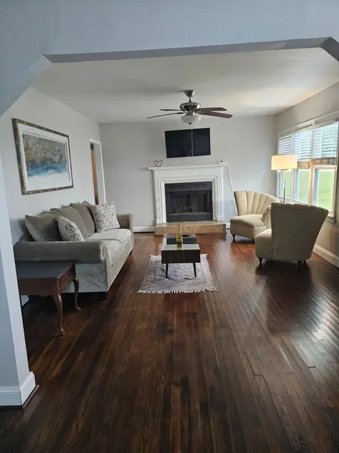 Cozy Cottage Close to Historic Downtown Newnan - Image 1
