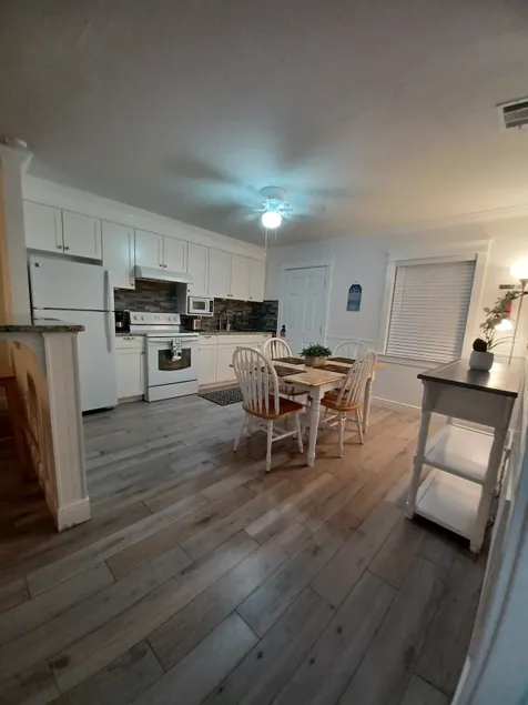 Guest House near attractions - Image 1