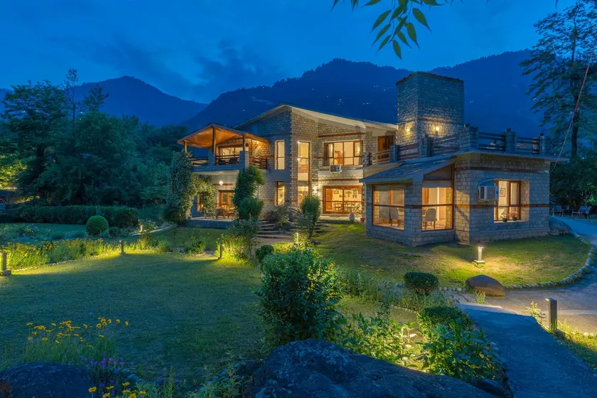 3BR|View|StayVista| Moets Waterfront Estate@Kullu - Image 1