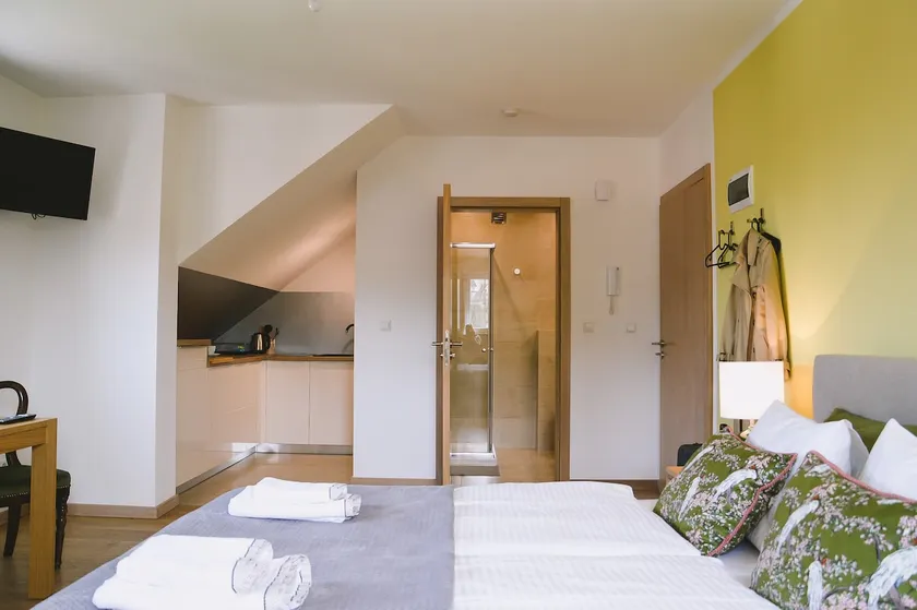 Sielski Zielnik | Studio for Couples + Sauna/Jacuzzi - Image 1