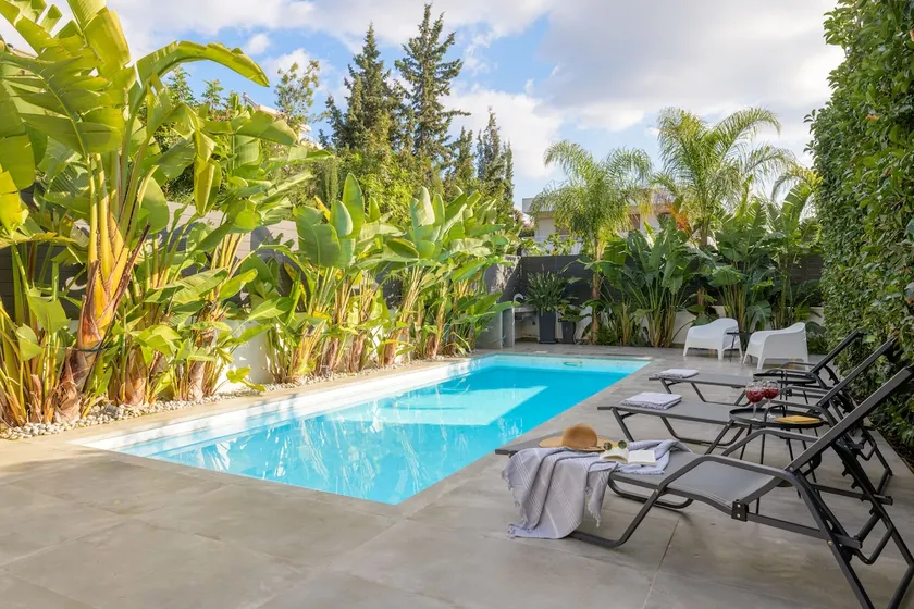 Stylish Voula Apt close to Beach with pool -Cielo - Image 1
