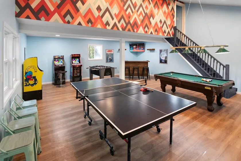 Huge 17 Bed Entertainers Retreat - Image 1