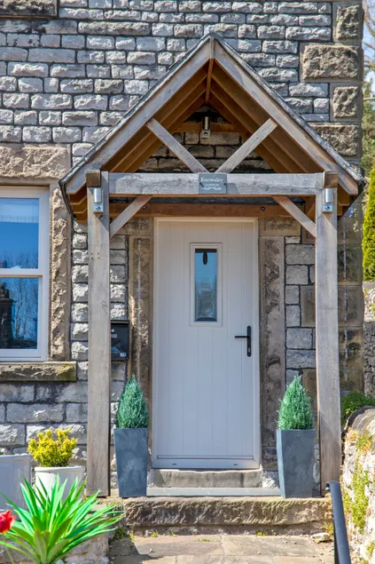 Knowsley Cottage - Central - Hot Tub - EV Charger - Image 1
