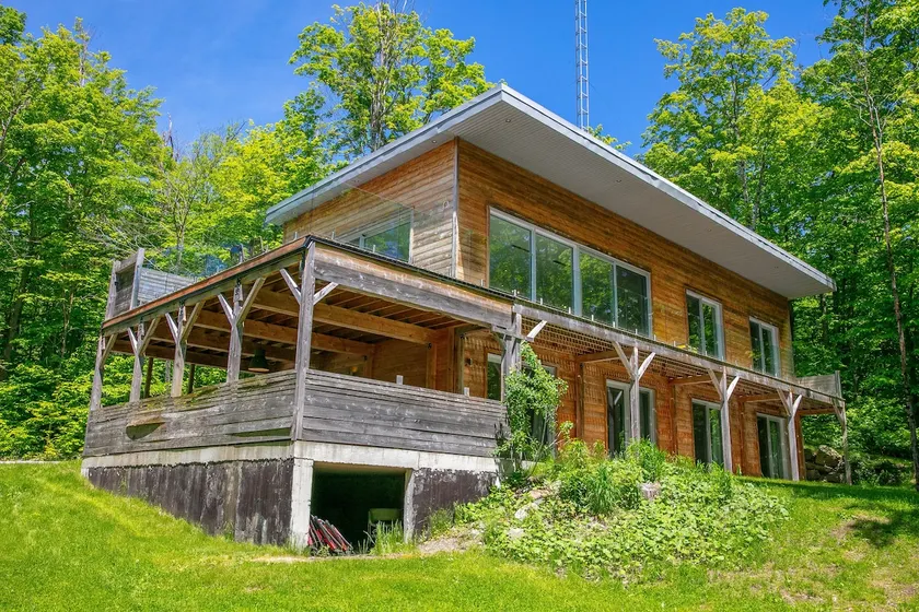 Chalet on Mont Orford, 6 bedrooms - Image 1