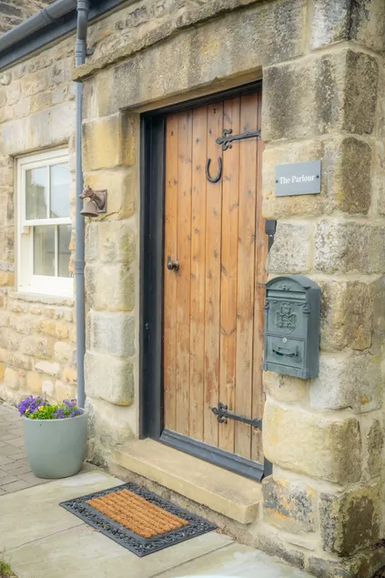 Cosy Cottage ideal for Explorers & City Escapers - Image 1