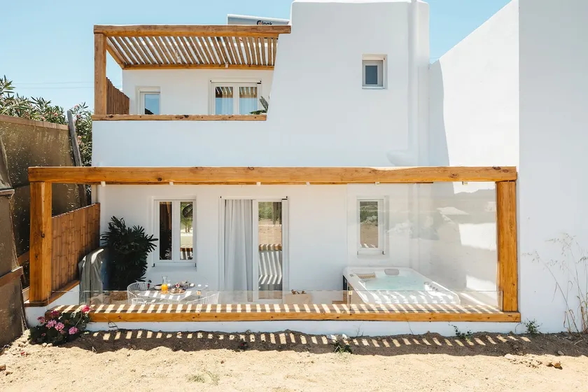Honeymoon Villa Sunday Luxury Suite Ag. Anna Beach - Image 1