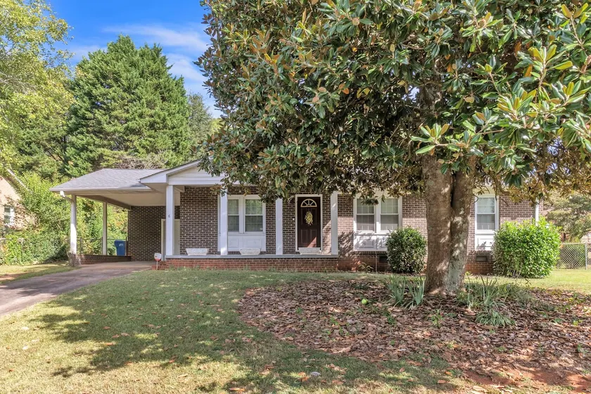 Family-Friendly 3/2 Home Near Prisma, Fenced Yard - Image 1