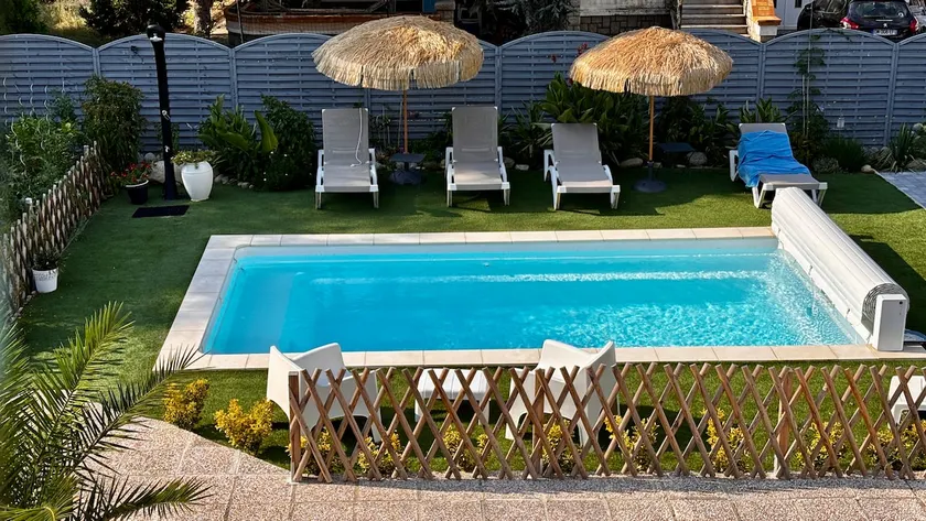 80 m² apartment between sea and mountain - Image 1