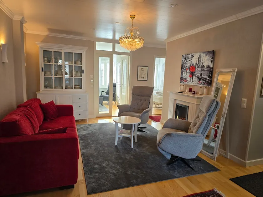 In the heart of Kajaani 4 rooms+kitchen+sauna+balcony 100 m2 - Image 1