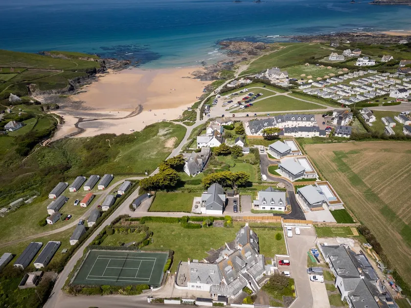 Large Family House Right By The Beach on Treyarnon Bay - Image 1