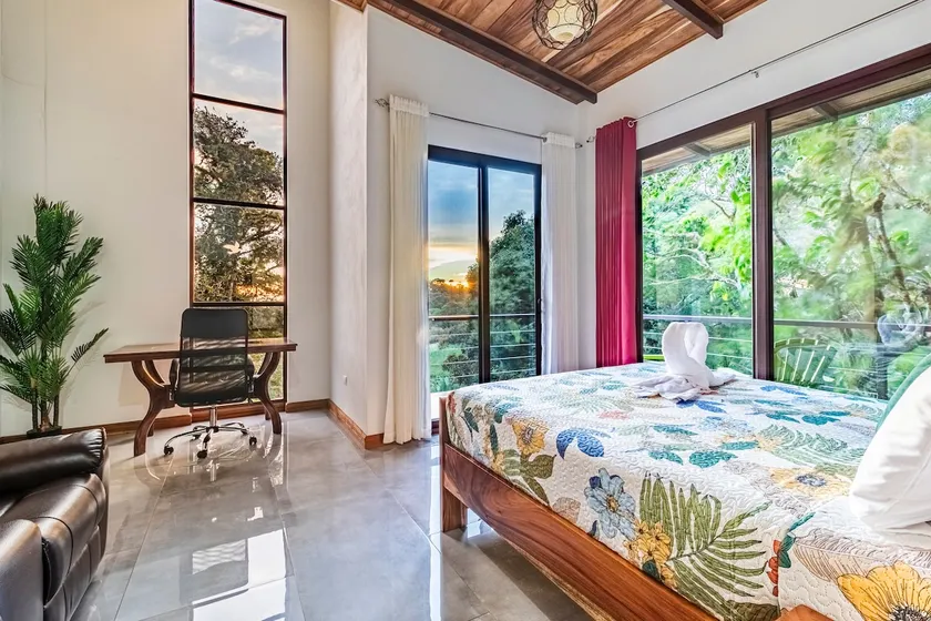 Cougar Cloud Forest Escape · Wine, Views & Farm - Image 1