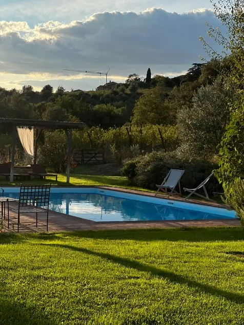 Schöne Wohnung in einem Ferienhaus mit Pool, Klimaanlage,  W-LAN, TV, Terrasse, Panoramablick - Image 1