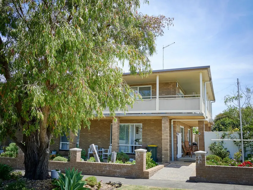 Arlingtons - The Coastal Studio - Image 1