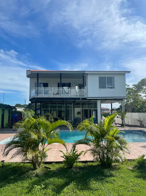 House with pool in Coronado. - Image 1