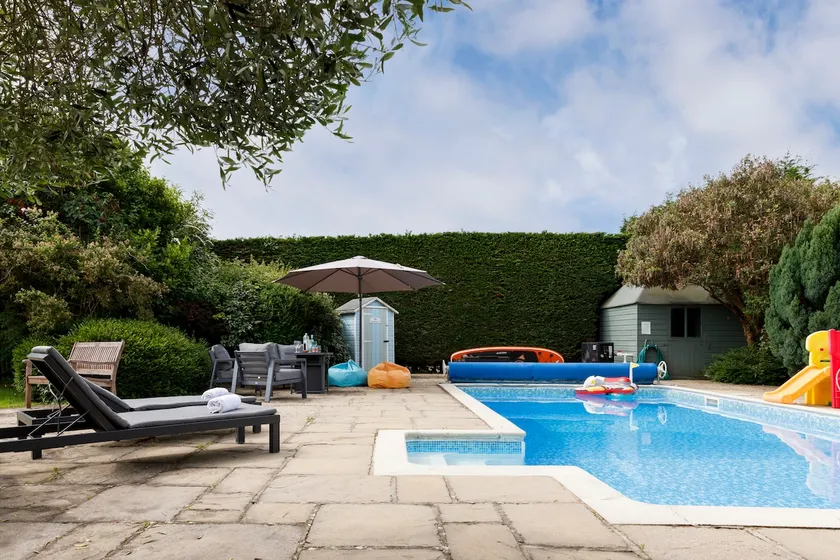 Bungalow, Pool & Hot Tub, near Wittering Beaches - Image 1