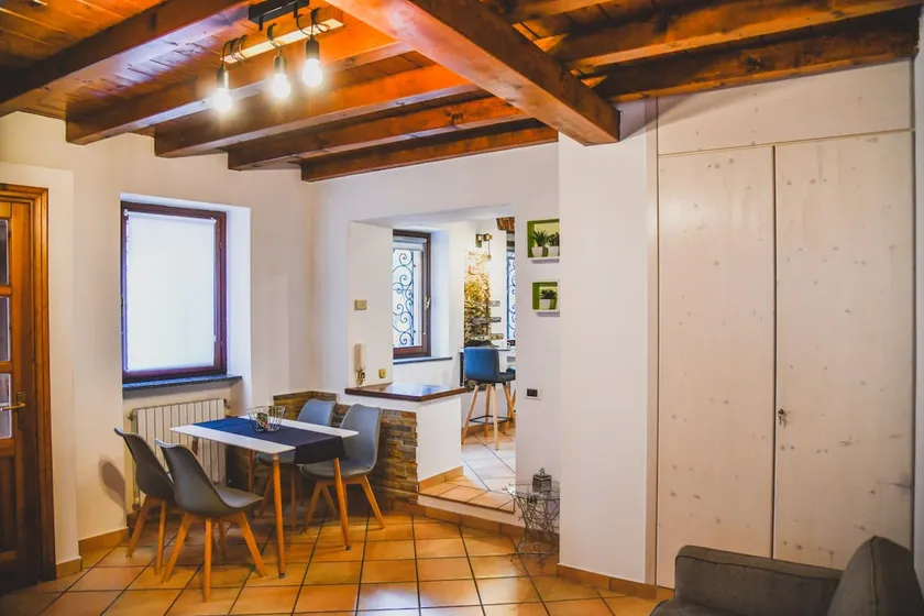 Vittoria Holiday House Stresa - Image 1