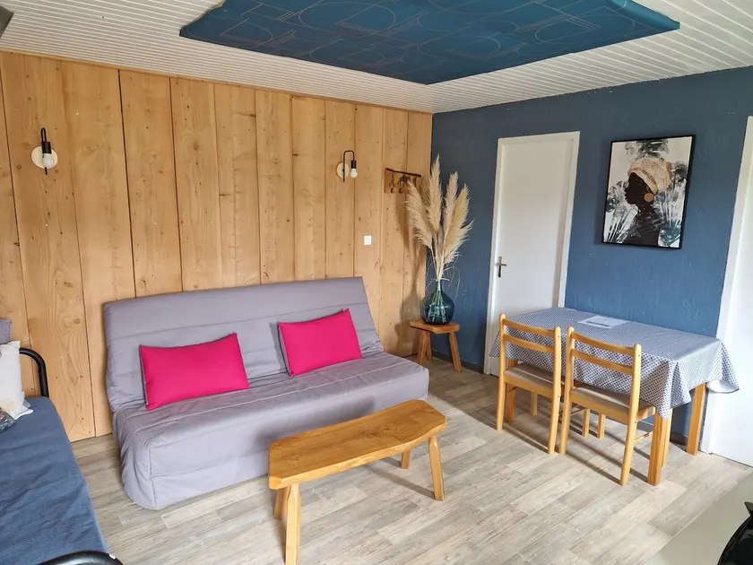 Independent accommodation in a charming village at the foot of Mount Lozère. - Image 1
