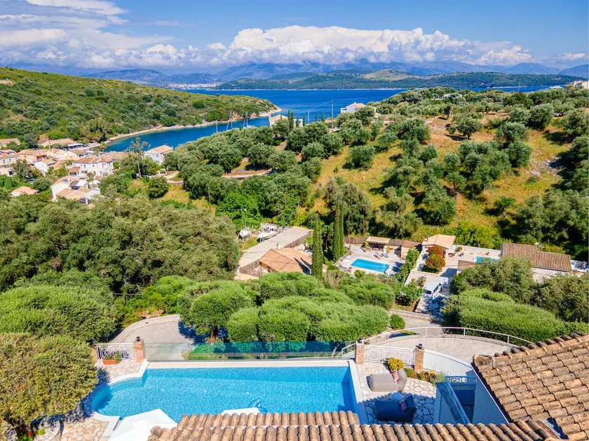 Agios Stefanos Bay - Villa Dimitris - Image 1