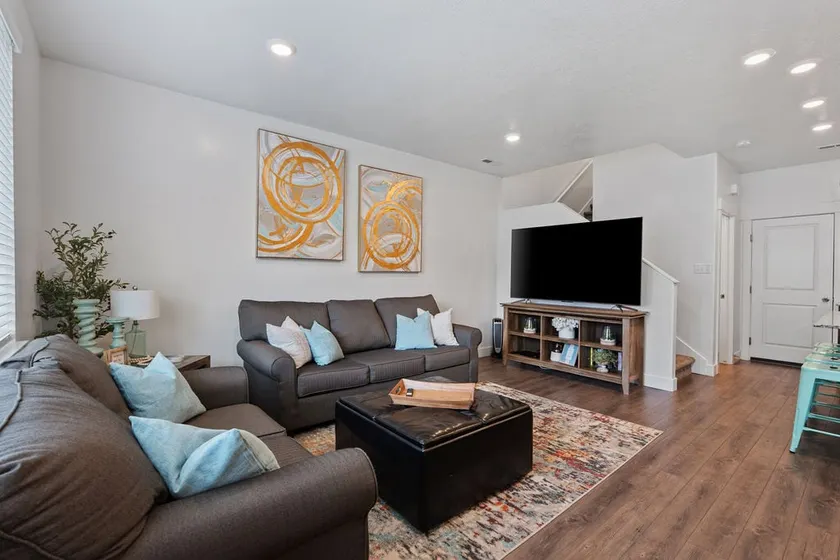 North Ogden Townhome \\ Near Ski Resorts & Dog Friendly! - Image 1