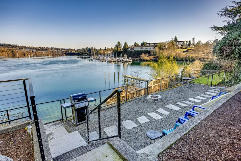 Waterfront Home with Stunning Views in Bremerton - Image 1