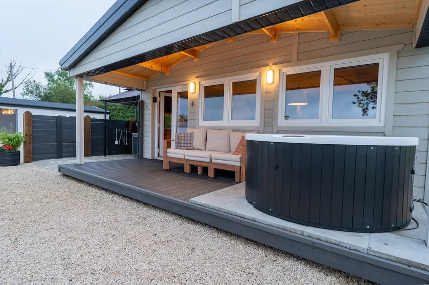 Margaret's Cabin – hot tub facing Mulroy Bay - Image 1