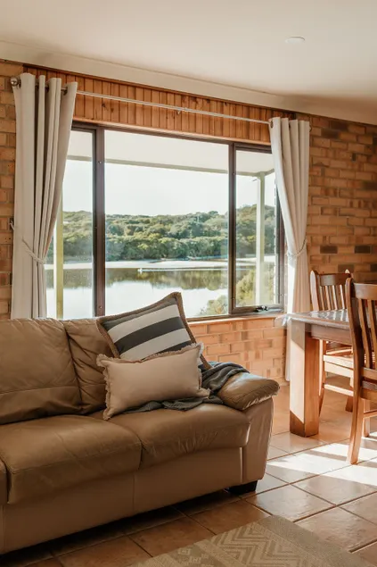 Waters Edge-Vivonne Bays best views! - Image 1