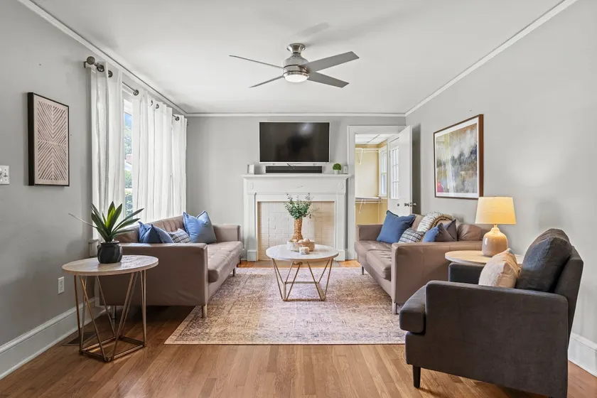 Cozy 2BR Near Furman & Downtown, Fenced Yard - Image 1