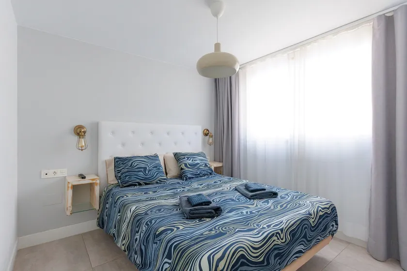 Bristol Sunset Beach - Holiday Apartments - Image 1