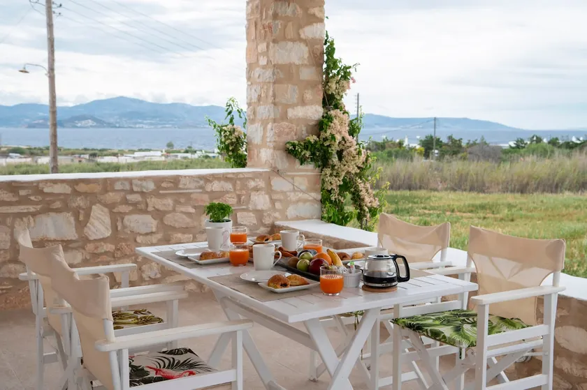 Trip's House: εξοχικό σπίτι με θέα στη θάλασσα. - Image 1