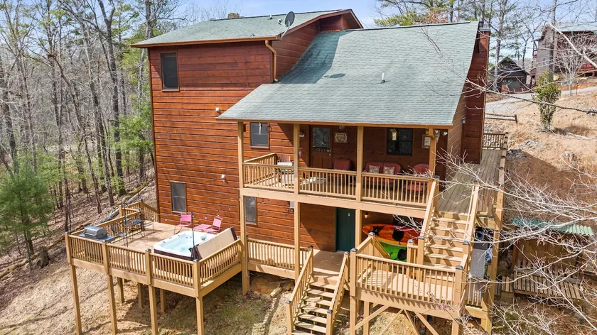 Noah's Ark-spacious cozy cabin w/HOT TUB & firepit - Image 1