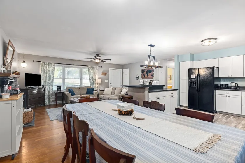 The Boda Bnb - Close to LU | 3BR/1BA | W&D | Games - Image 1