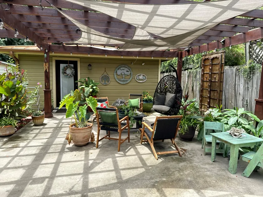 Peaceful, Private Backyard Oasis - Image 1