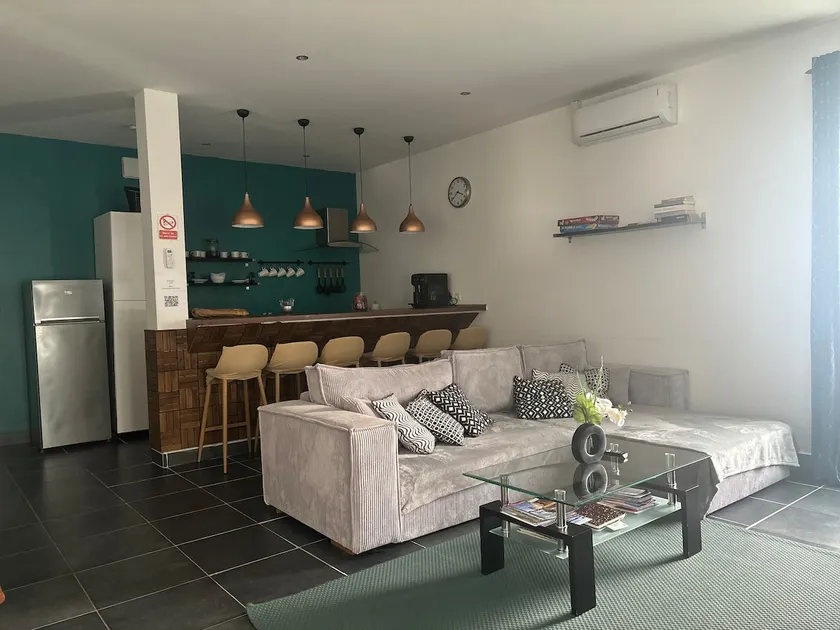 MODERN DESIGN HOUSE AND FREE PARKING - Image 1
