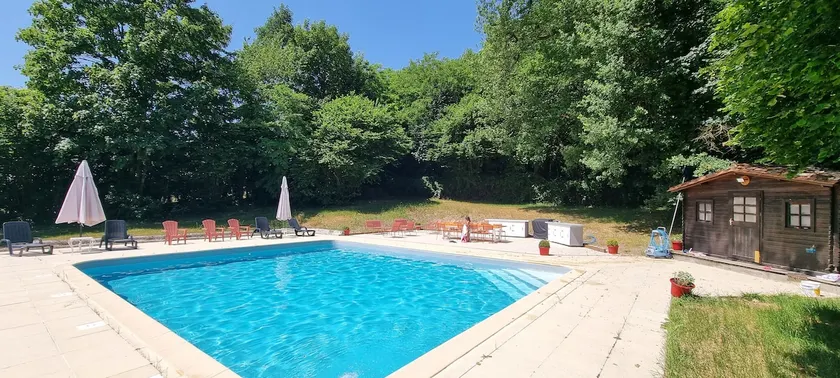 Quiet Gîte Réole – park, pool & parking - Image 1