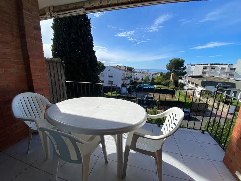 Spectacular apartment in Calella with sea views - Image 1