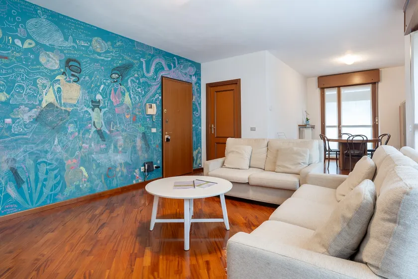 Spacious bright apartment near city center and Como lake with air conditioning - Image 1