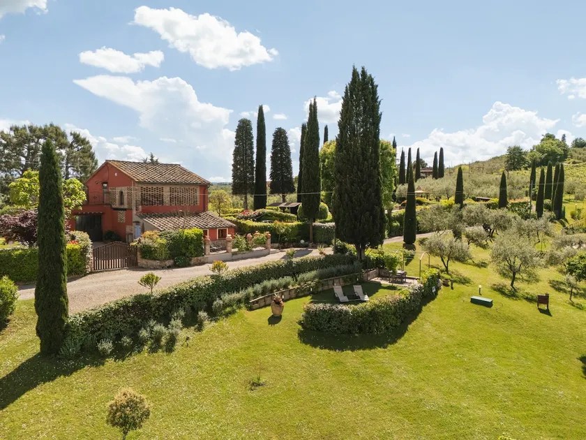 The Barn, Luxury Apartment in the Tuscan Hills - Image 1