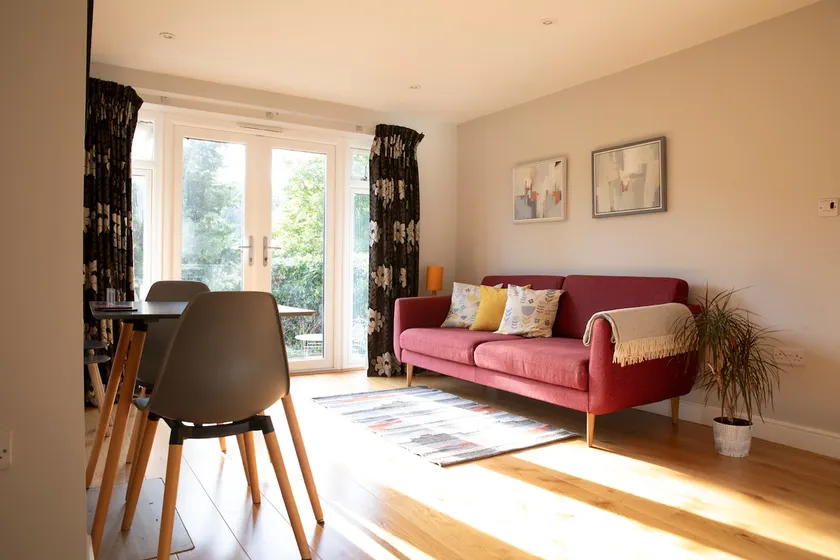 Stylish one bed apartment in the Stroud Valleys - Image 1