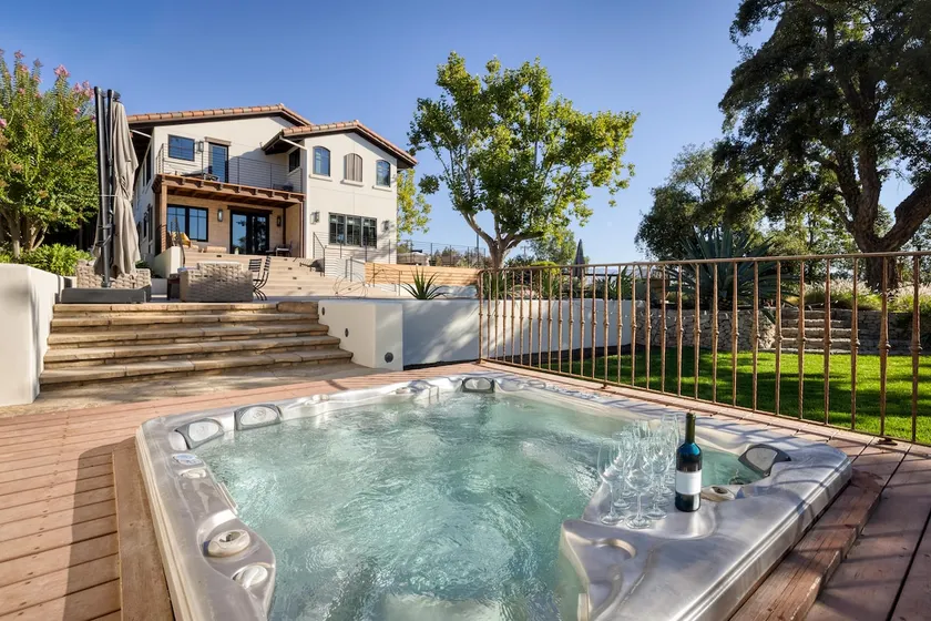 Private Wine Country Retreat - Modern Luxury Estate - Image 1