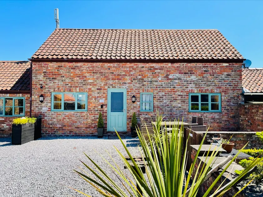Heritage Cottage - Close to RSPB Bempton - Image 1