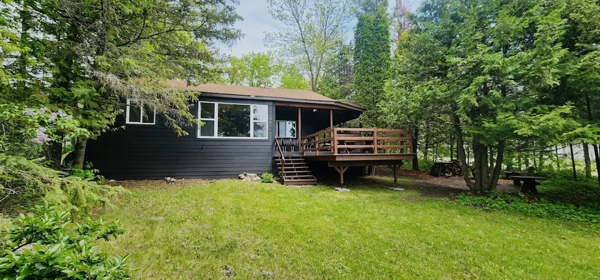 Lakeview Cabin - 10 min from Grand Beach - Image 1