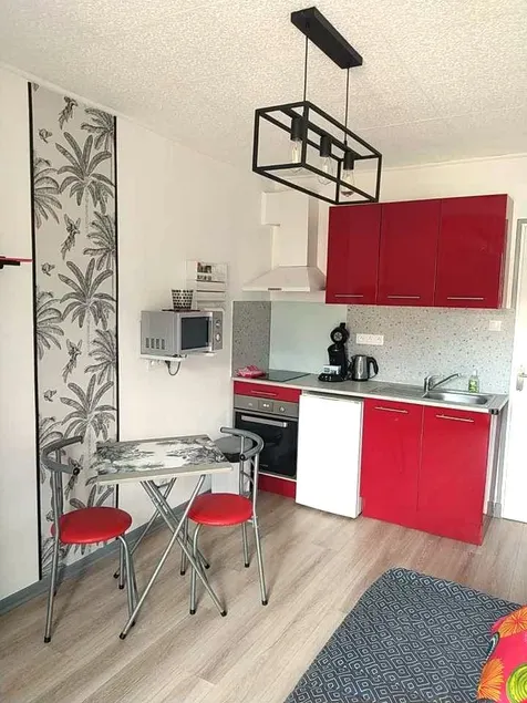 Amélie Cure Studio 1 - Image 1