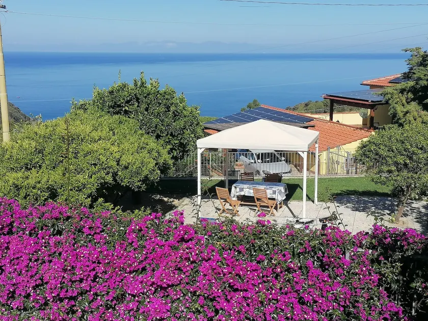 Appartamento Il Mirto mit mediterranem Garten und Meerblick - Image 1