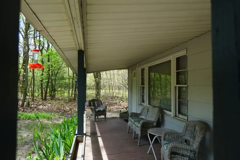 Guy's Country Cottages: Beach Town Bungalow - Image 1