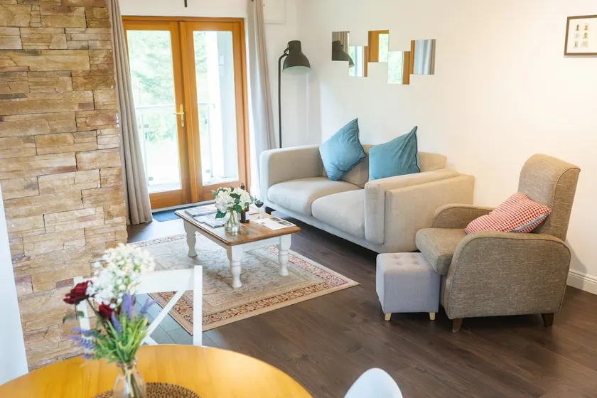 Delux Two Bedroom Apartment 4 Star - Sleeps 4 - Image 1