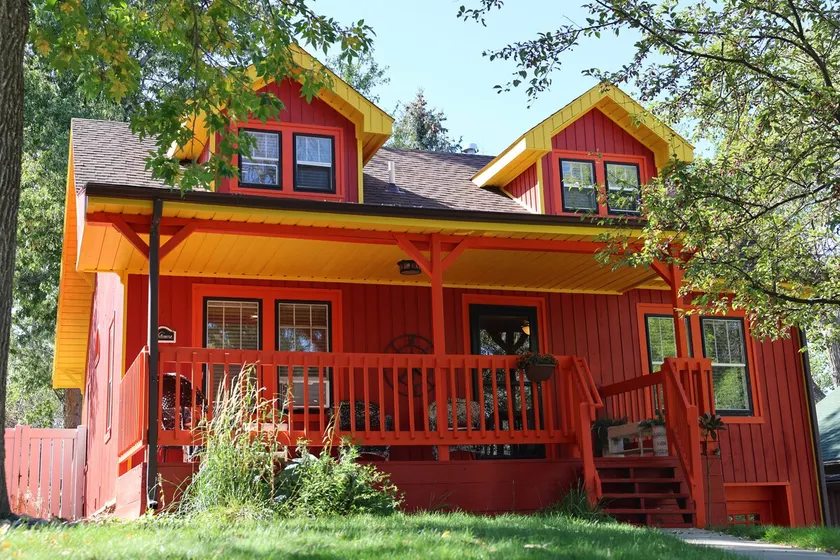 The Ross House 1930's Craftsman Style House - Image 1