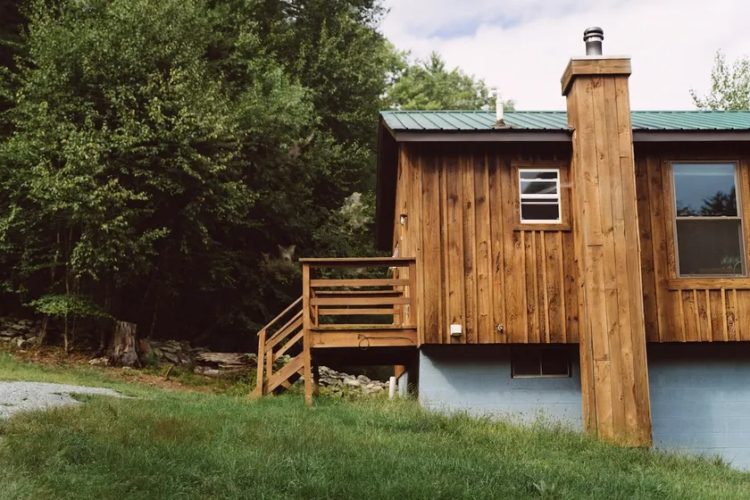Cabin-Getaway of Solitude with a Barrel Sauna - Image 1