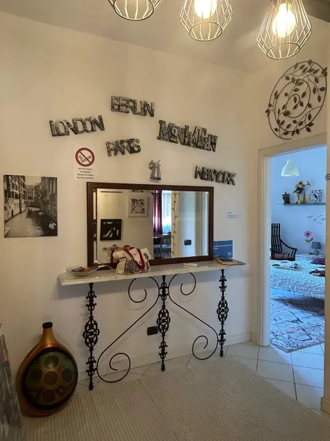 Charming apartment in Parma - Image 1