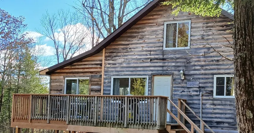 Juniper Cabin-North Frontenac Lodge on Mosque Lake - Image 1